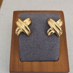 Nat Landau Hyman 90s Gold X Clip-On Earrings